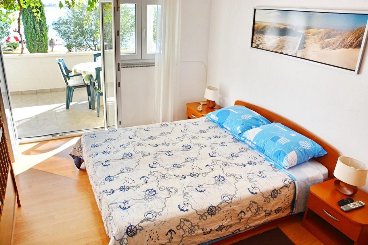 Apartments By The Sea Vrsi - Mulo, Zadar - 12519 Екстериор снимка